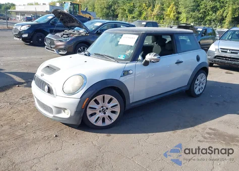 2010 Mini Cooper S из США, поврежденный, VIN WMWMF7C5XATZ73206